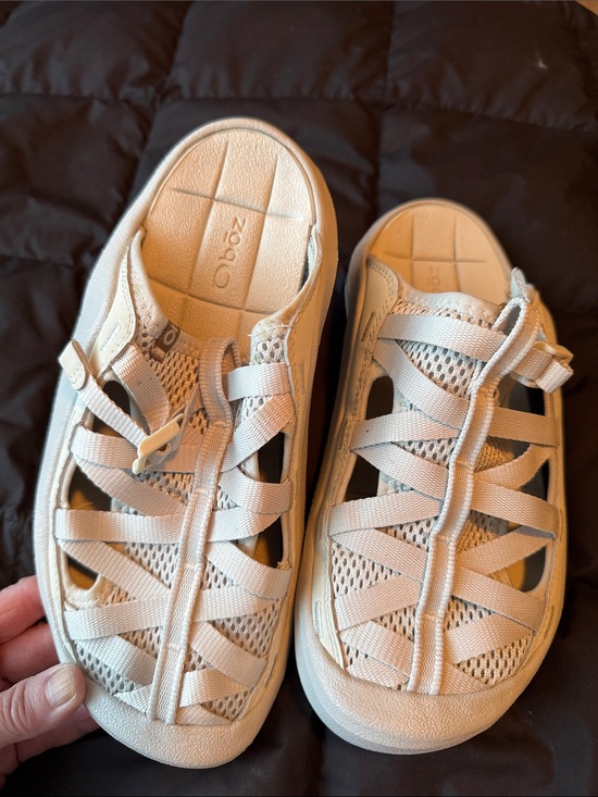 Oboz Footwear Shoes - Beige Casual Women's Strappy Sandals - Comfortable Everyday Slip-On